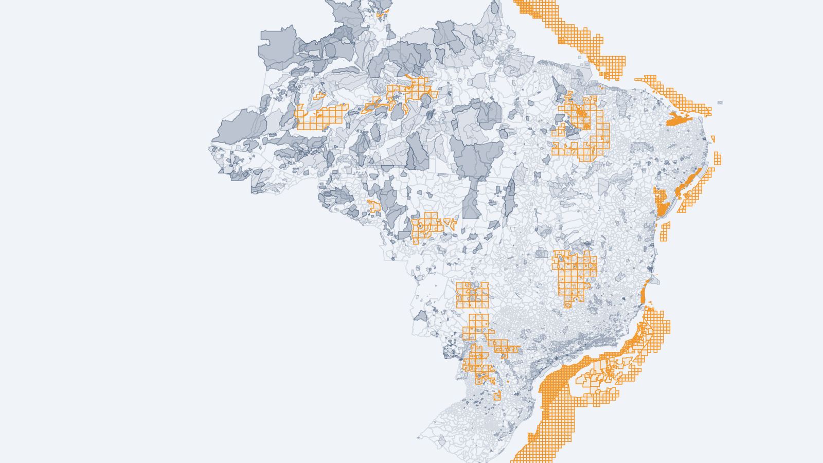 Mapa do Brasil com os blocos de petróleo e gás em oferta destacados sobre terras indígenas e unidades de conservação.
